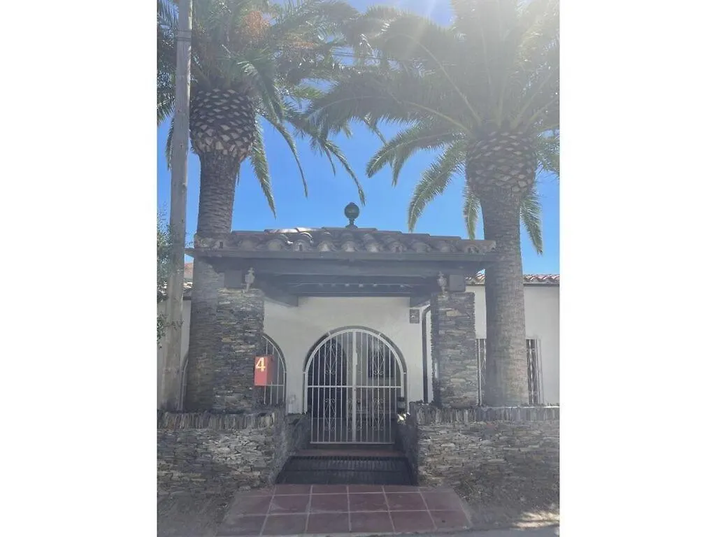 Villa Andaluz Roses Mas Fumats ספרד